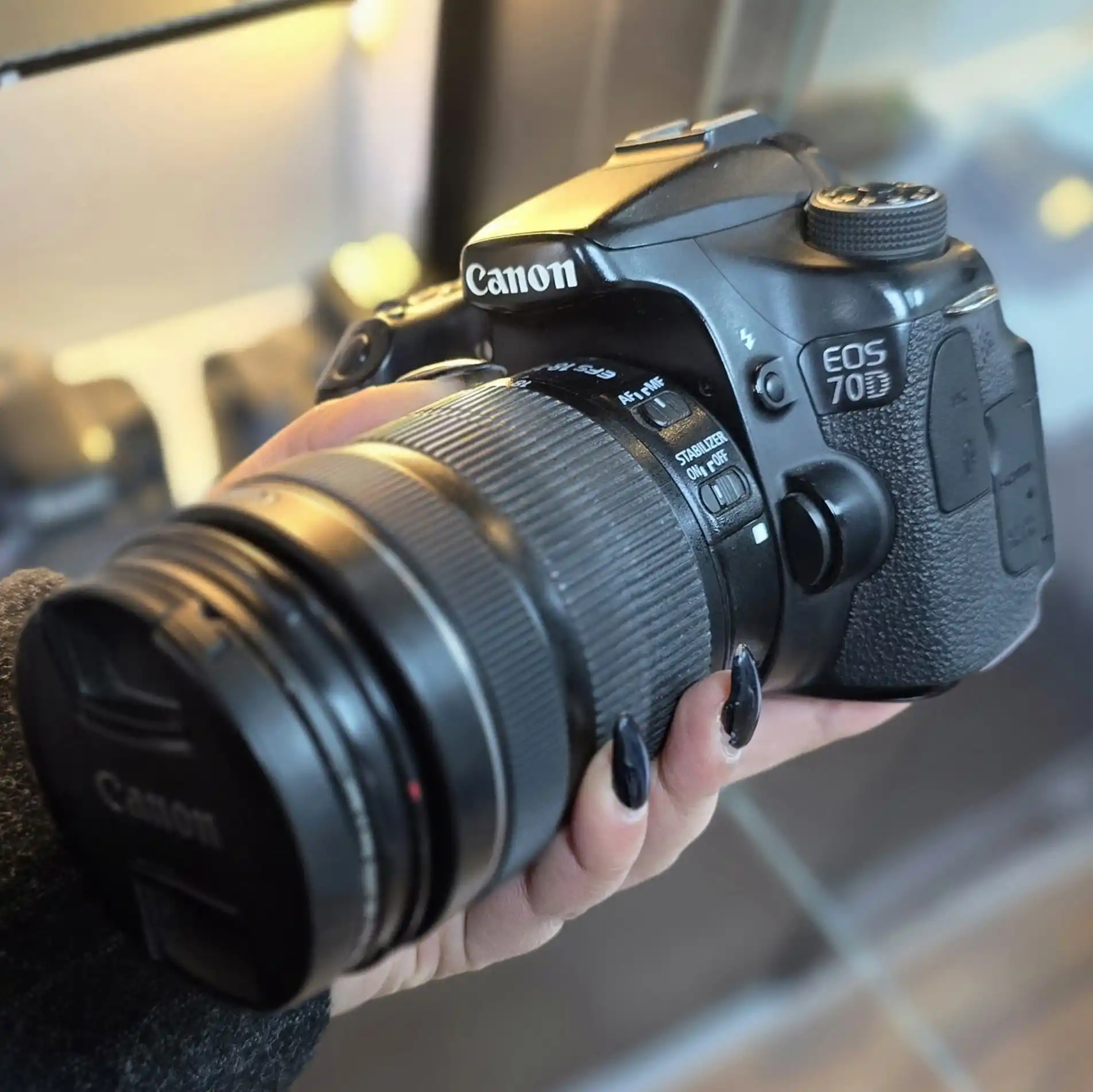 دوربین عکاسی کانن دست دوم Canon EOS 70D Kit 18-135mm f/3.5-5.6 IS STM دست دو